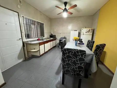 PH en venta - 2 Dormitorios 1 Baño - Ramos Mejía