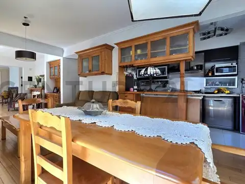 Avenida Hipólito Yrigoyen 4100
