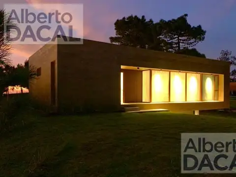 Casa en Alquiler Temporal en Barrio Cerrado Costa Esmeralda, USD 300