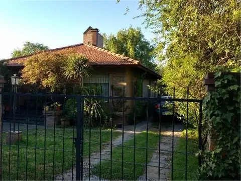 Casa 4 ambientes con 1 baño
