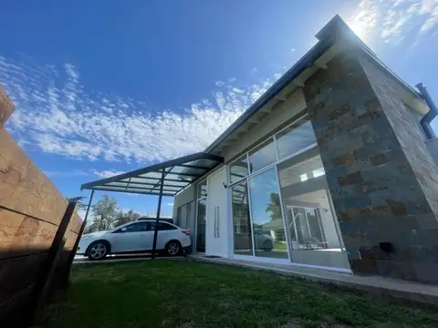 VENTA CASA 3 AMBIENTES EZEIZA