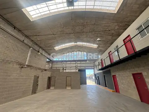 Depósito 1215 m² en Alquiler sobre Panamericana