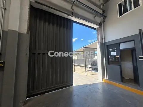Depósito 1215 m² en Alquiler sobre Panamericana