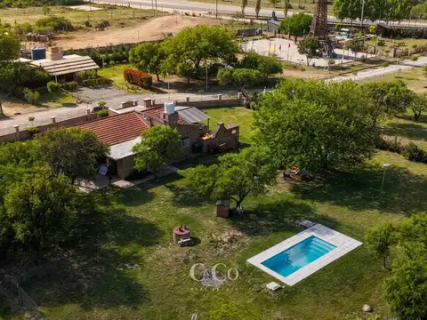 Casa 5 ambientes con 2 baños