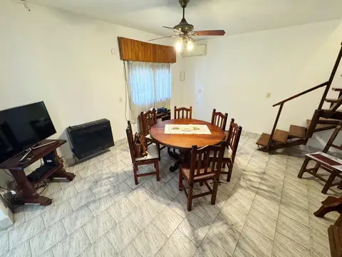 Casa 3 ambientes con 2 baños