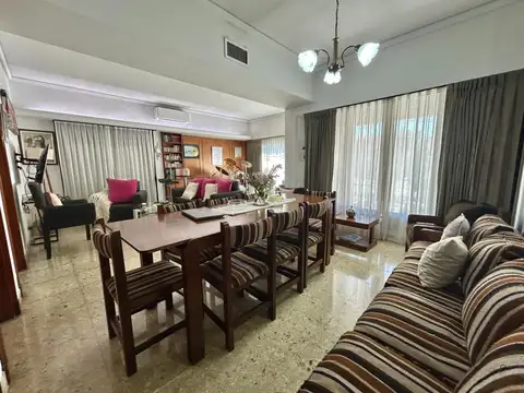 Venta Casa 3 Ambientes C/Cochera Bella Vista