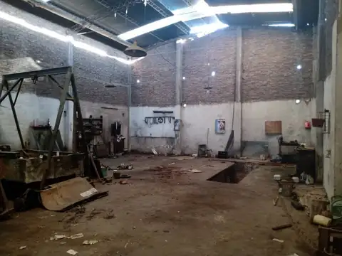 FRACCIONES CON GALPONES, POSIBILIDAD DE COMPRA EN BLOQUE (U$S 270.000.-) O POR SEPARADOS