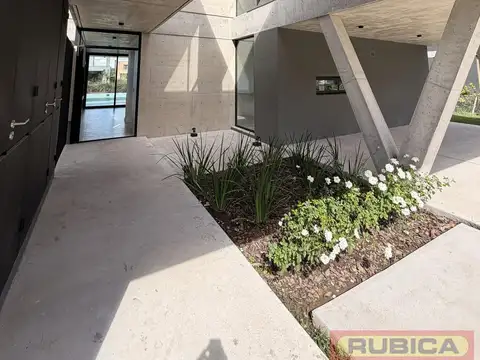 Casa en venta, La Calesa Pilara