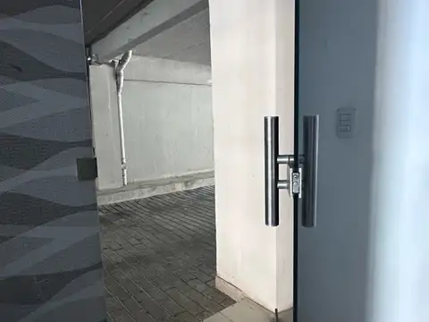 OPORTUNIDAD  Villa Luro: Venta de cochera cubierta con portón automático - FINANCIACION