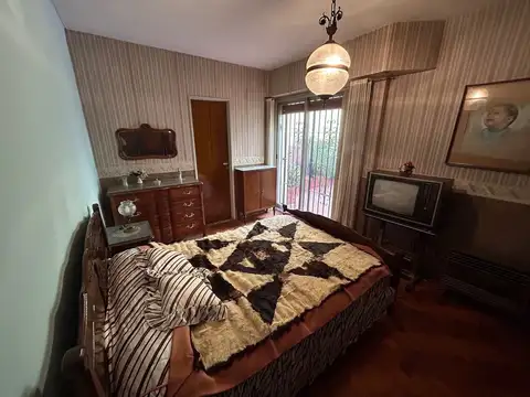 Casa 4 ambientes Venta - Nueva Pompeya C/Cochera