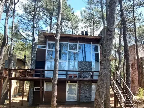 Casa en venta en Mar de las Pampas con excelente ubicación!