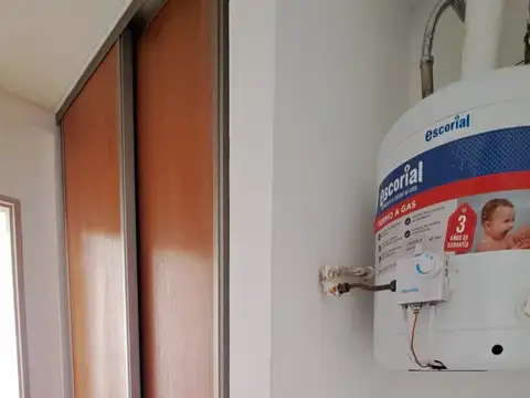 Excelente departamento monoambiente en alquiler en calle 39 e/10 y 11, La Plata