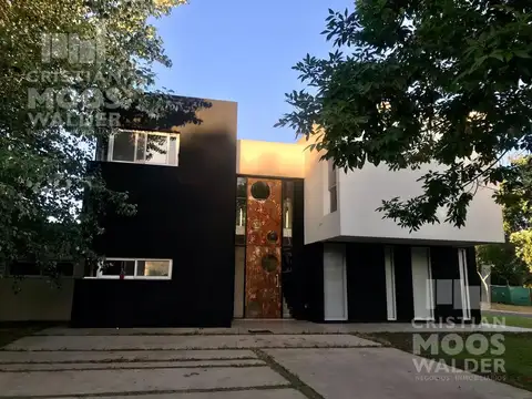 Casa en Venta en Haras Santa María, USD 330.000