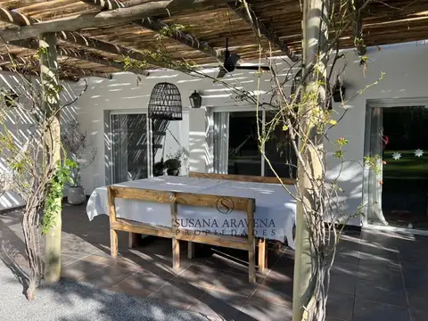 Casa 6 ambientes con 3 baños