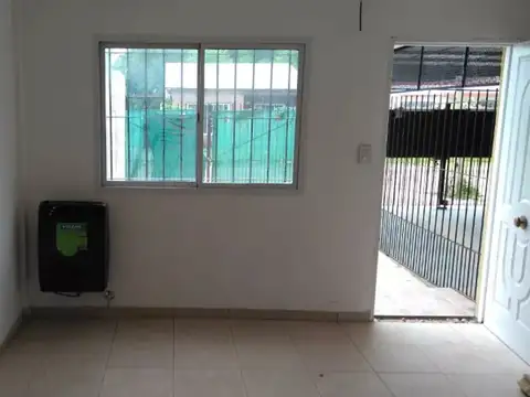 Casa 3 ambientes con 2 baños