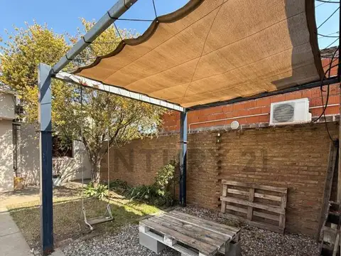 Casa 4 ambientes con 1 baño