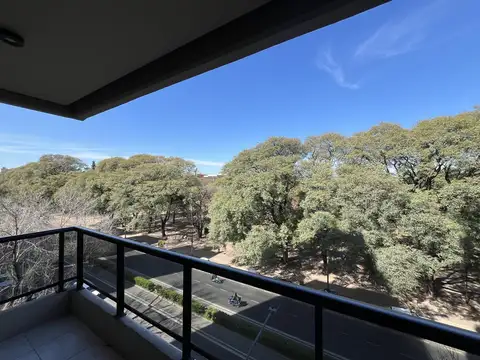 Departamento con vista al parque