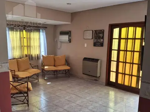 Depto Tipo Casa en Venta de 3 ambientes