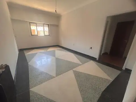 Depto Tipo Casa en Alquiler de 3 dormitorios