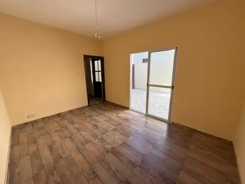 Depto Tipo Casa 2 ambientes con 1 baño