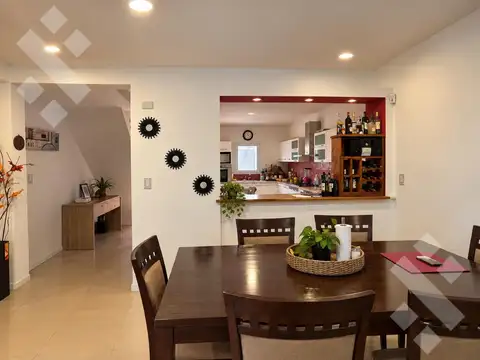En Venta | Casa de 4 Dormitorios | Barrio 107 Viviendas | Plottier