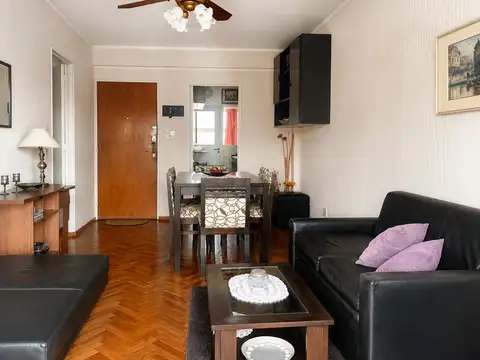 Departamento de 2 dormitorios en venta en el centro de Rosario · Apto crédito