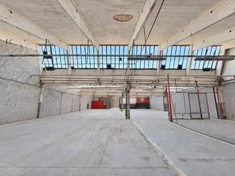 GALPÓN EN ALQUILER EN FLORIDA OESTE PREDIO CERRADO | 1.039 M² APROX. | SEGURIDAD Y EXCELENTES A...