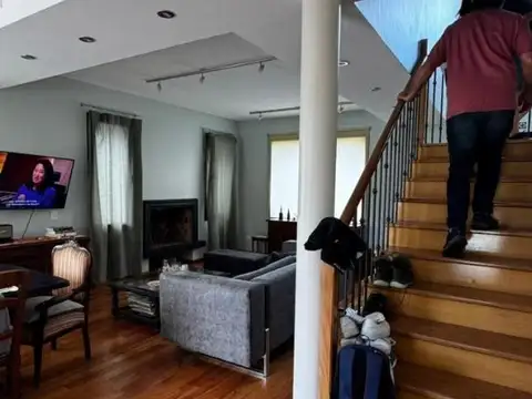 Casa en Venta con 6 cocheras