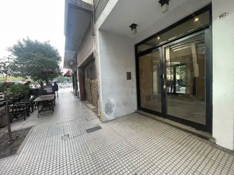 Marcelo T. de Alvear y Pellegrini - 3 amb con baulera - Muy luminoso - Retiro - Venta