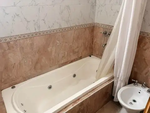 Depto Tipo Casa 3 ambientes con 2 baños