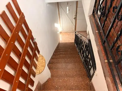 Depto Tipo Casa en Venta 40 años