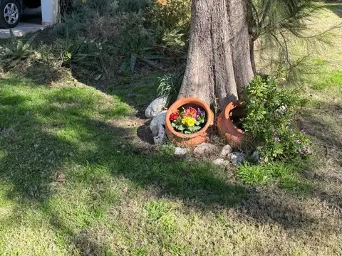 Casa en Venta con 4 cocheras