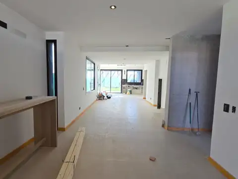 Depto Tipo Casa en Alquiler en Lujan de Cuyo, USD 1.300