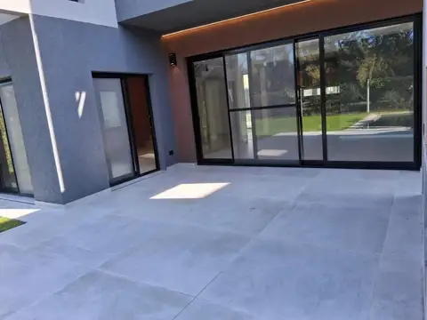 CASA  6 AMB   NORDELTA A ESTRENAR