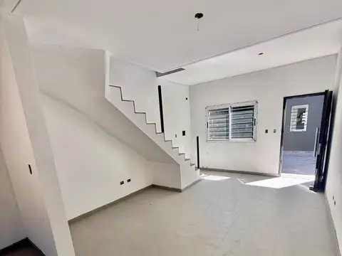 Ph en Venta -  3 amb con patio - A ESTRENAR .