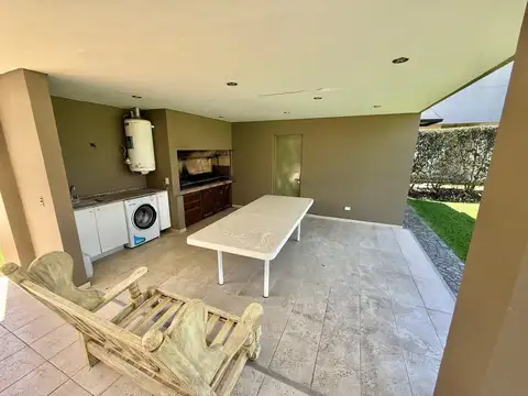 Casa en Alquiler Temporal de 4 dormitorios