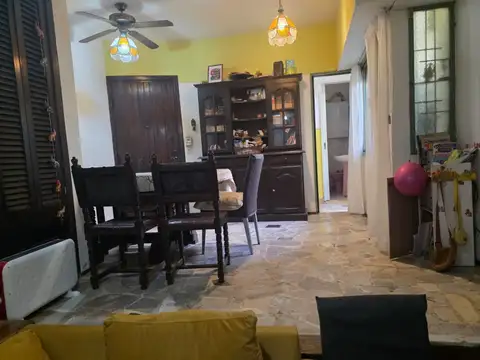 Depto Tipo Casa en Venta de 4 ambientes