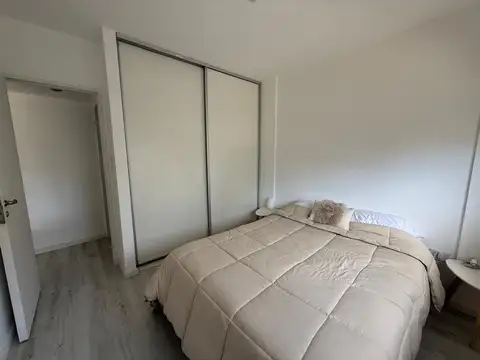 Sarmiento 300, Piso 8