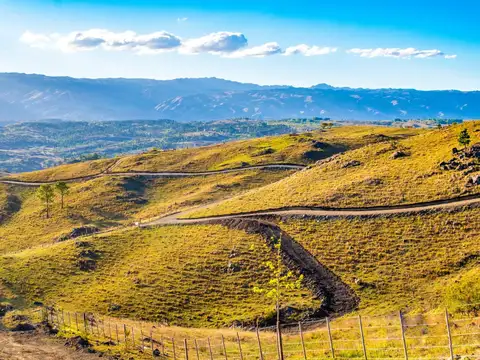 Terreno en Venta, Barrio de Campo el Sereno, YACANTO