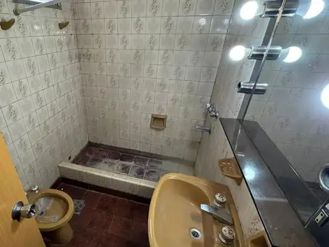 Departamento en Alquiler en Villa De Mayo, $ 900.000