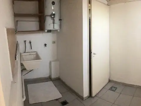 Depto Tipo Casa en Alquiler en Moron Sur, $ 600.000