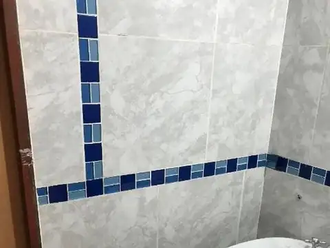 Galpón Comercial de 200m² con Portón de 4m sobre Av. Yrigoyen - San Vicente