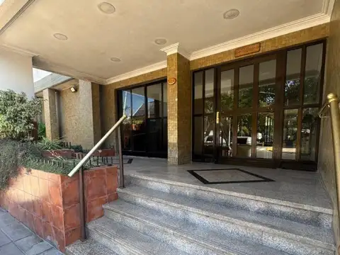 14 De Julio 100