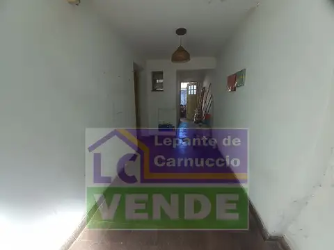 Casa 3 ambientes con 2 baños