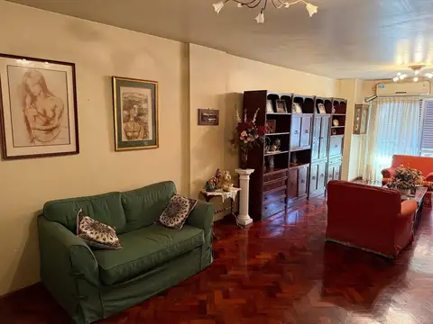 Departamento 6 ambientes con 2 baños