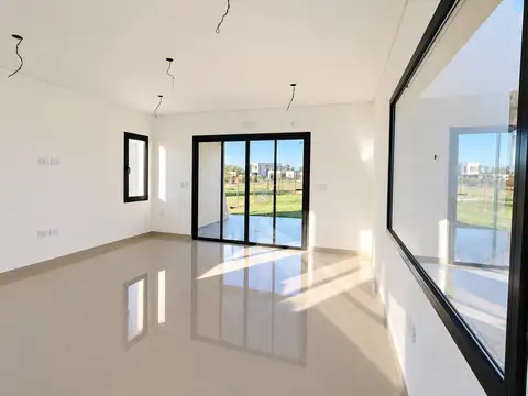 Casa en Venta en Pilar Del Este, USD 180.000