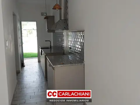 Departamento en Alquiler en Las Rosas, $ 465.000