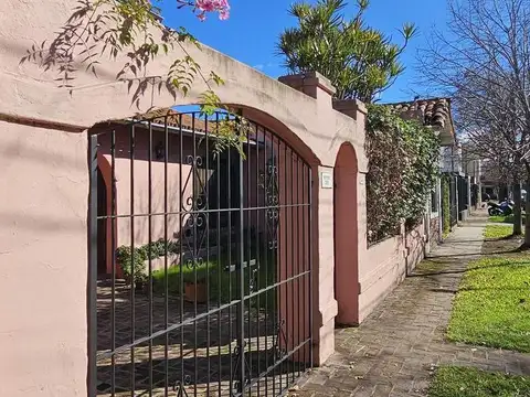 Casa en Venta en Barrio Hípico, USD 350.000