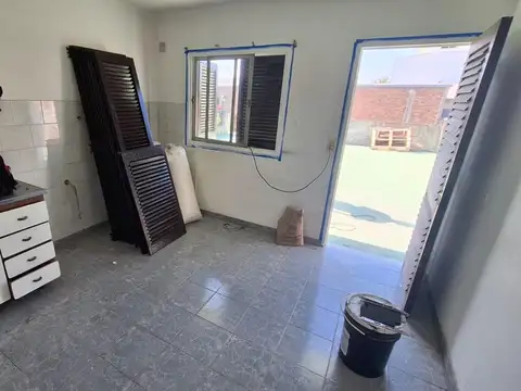 Depto Tipo Casa en Alquiler en Centro, $ 850.000