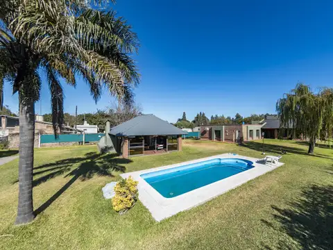 Casa de categoría. ESCUCHO OFERTA! Gran oportunidad. Ideal vivienda o emprendimiento o inversor